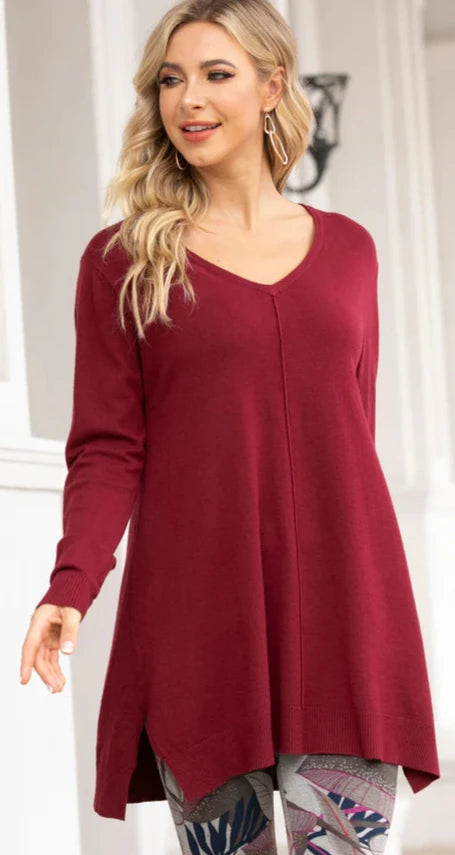 CASCADE V-NECK SWEATER in WINE