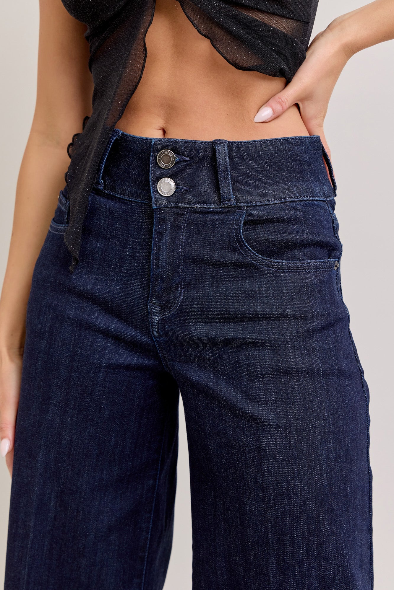 DISCLOSED 2 BUTTON WIDE LEG CROP JEANS DARK WASH