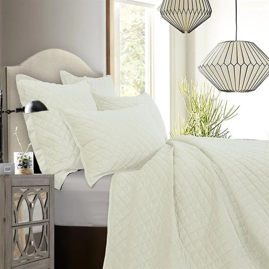 VELVET DIAMOND QUILT in CREAM, QUEEN